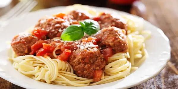 Spaghetti (Meat Sauce + Meatballs)